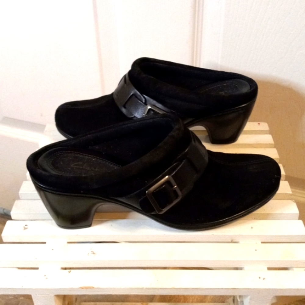 Black Buckle-Accent Slip-On Heels for Women